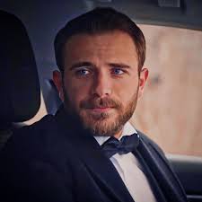 Фуркан Аксой